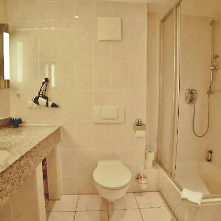 Binzer Strandgut Im Haus Jahreszeiten Appartement *