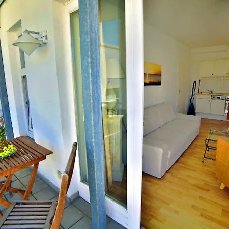 Binzer Strandgut Im Haus Jahreszeiten