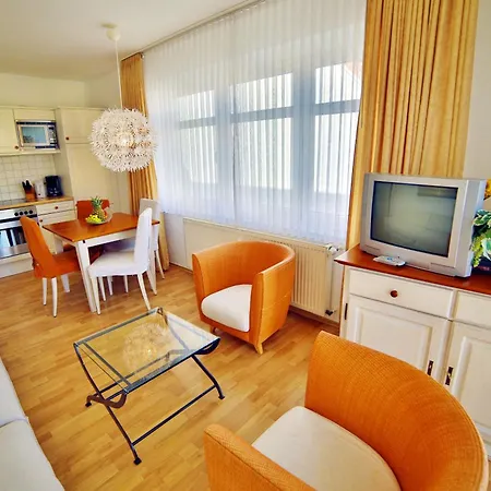Appartement Binzer Strandgut Im Haus Jahreszeiten Binz