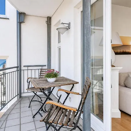 Binzer Strandgut Im Haus Jahreszeiten * Binz